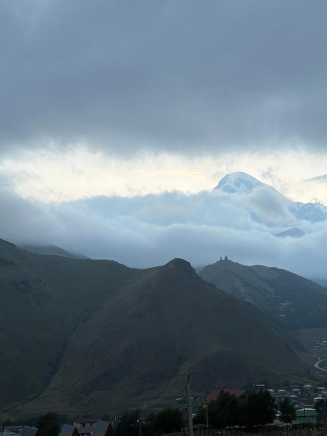 Lonely Mountain Villa Kazbegi Kültér fotó