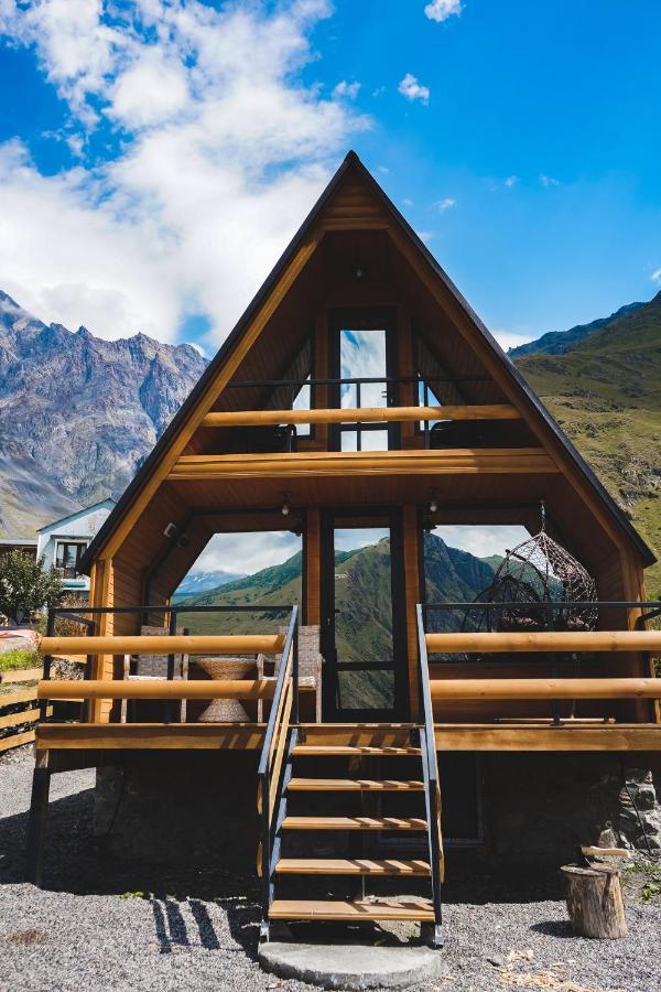 Lonely Mountain Villa Kazbegi Kültér fotó