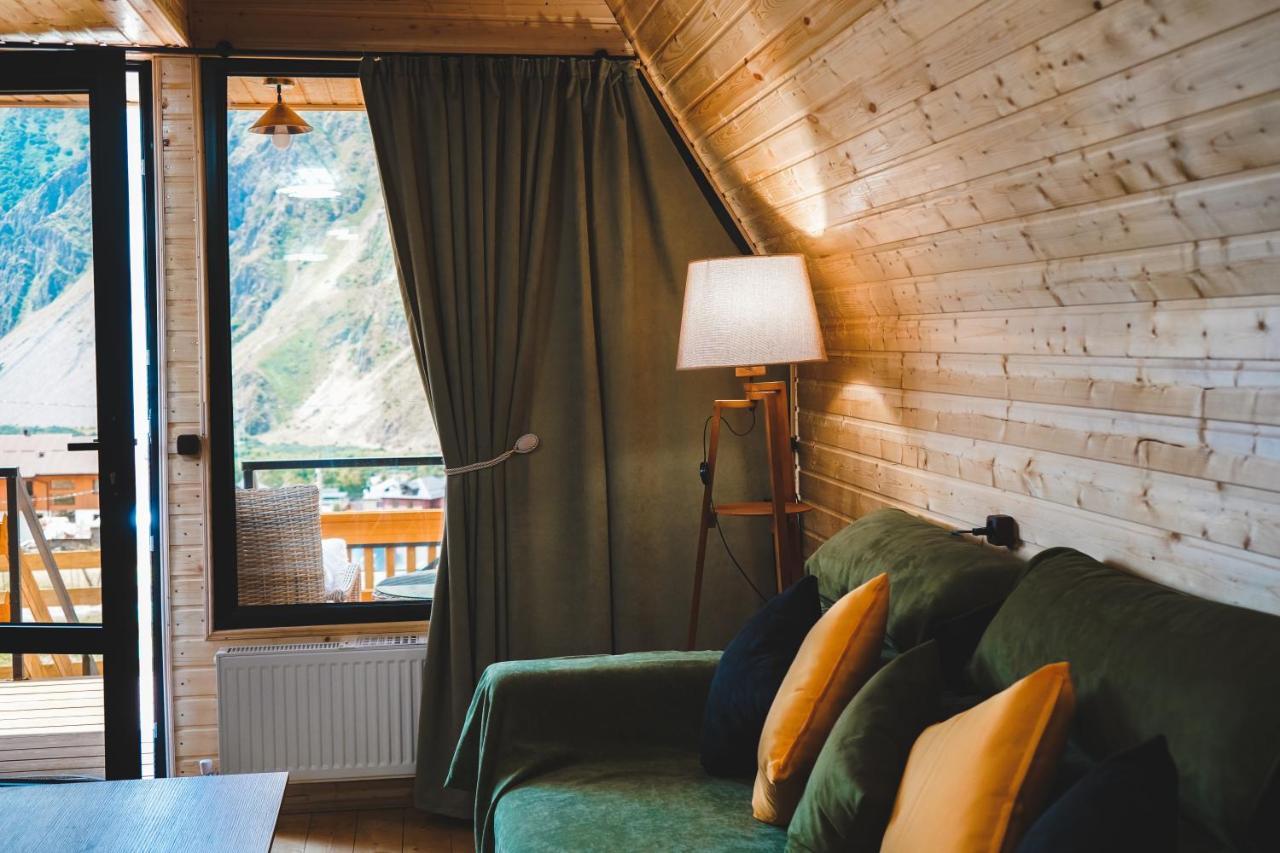Lonely Mountain Villa Kazbegi Kültér fotó